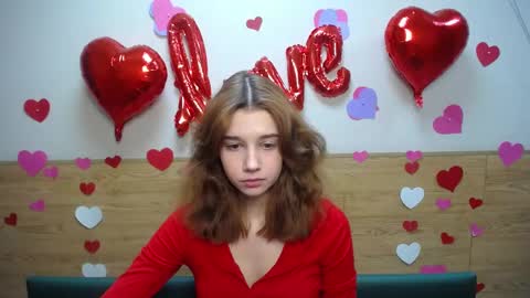 Snapshot of letty_curly chatting on 02.13.25 letty_curly online show from 02.13.25