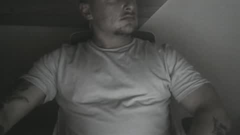 Snapshot of lev1ngston chatting on 07.16.26 lev1ngston online show from 07.16.26