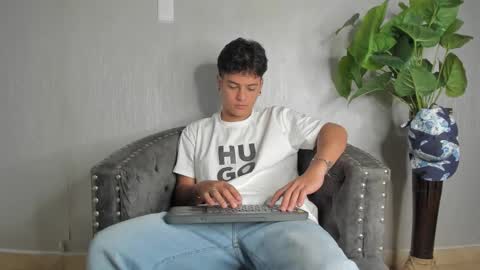 Snapshot of levy_steve chatting on 01.23.25 LevySteven online show from 01.23.25