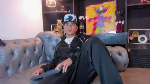 Snapshot of levy_steve chatting on 02.13.25 LevySteven online show from 02.13.25