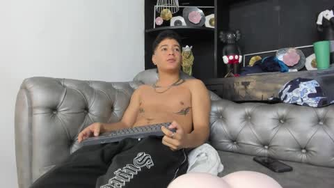 Snapshot of levy_steve chatting on 03.08.25 LevySteven online show from 03.08.25