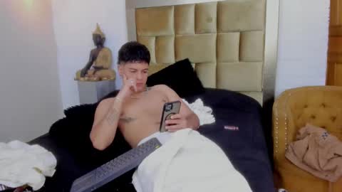 Snapshot of levy_steve chatting on 03.11.25 LevySteven online show from 03.11.25