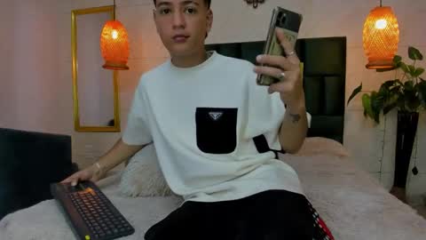 Snapshot of levy_steve chatting on 09.19.25 LevySteven online show from 09.19.25