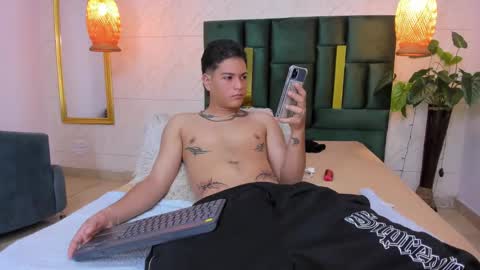 Snapshot of levy_steve chatting on 10.03.25 LevySteven online show from 10.03.25