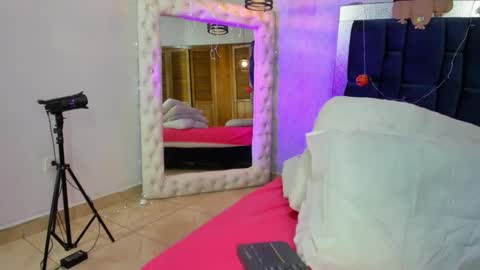 Snapshot of levy_steve chatting on 11.03.25 LevySteven online show from 11.03.25