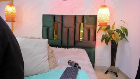 Snapshot of levy_steve chatting on 12.03.25 LevySteven online show from 12.03.25