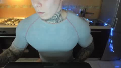 Snapshot of lewis_muscleee chatting on 03.21.26 blablablack online show from 03.21.26