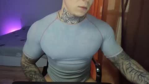 Snapshot of lewis_muscleee chatting on 03.29.26 blablablack online show from 03.29.26