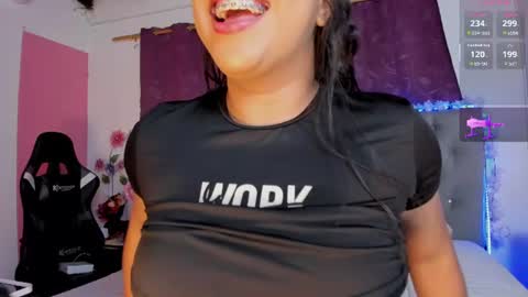 Snapshot of lexa_murphy1 chatting on 07.15.26 xiara online show from 07.15.26