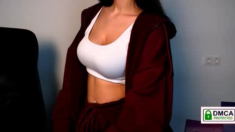 Snapshot of lexi_jos chatting on 10.08.25 Alexia online show from 10.08.25