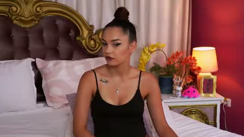 Snapshot of lexi_luna18 chatting on 07.17.26 Luna online show from 07.17.26