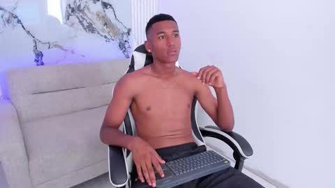 Snapshot of lexianddeker chatting on 09.25.25 Lexi Derek online show from 09.25.25