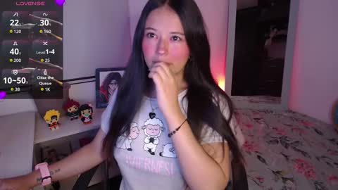 Lexie Thompson   8pm  0000am -5 online show from 11.21.25