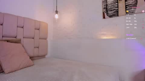 Lexie  online show from 02.21.25