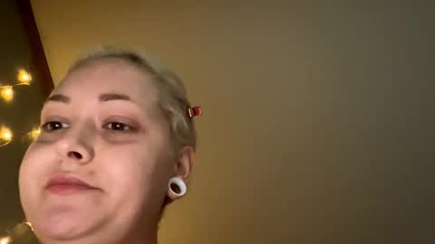 Snapshot of lexiesins chatting on 10.22.25 lexiesins online show from 10.22.25