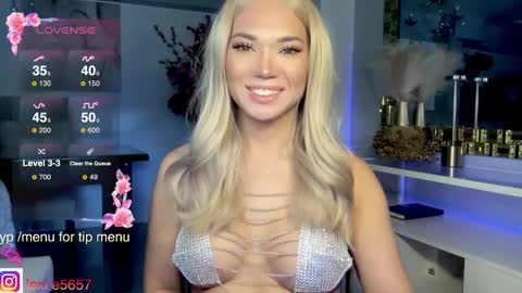 lexiesmith_ online show from 01.21.25