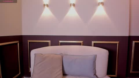 Lexie Thompson  online show from 01.12.26