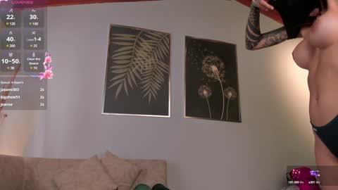 Snapshot of lexiewayne chatting on 12.14.24 Lexie online show from 12.14.24