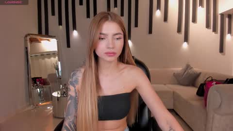 Snapshot of lexiewayne chatting on 03.05.25 Lexie online show from 03.05.25