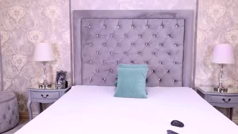 Lexi Riley online show from 10.24.25