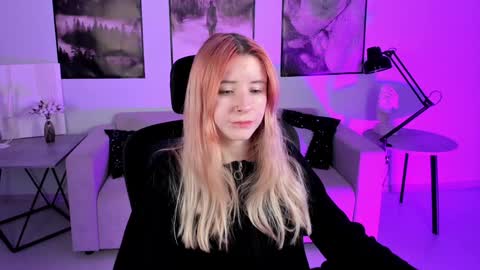 Snapshot of lexiwenford chatting on 12.09.24 Lexi Wenford NO NUDE GODDESS online show from 12.09.24