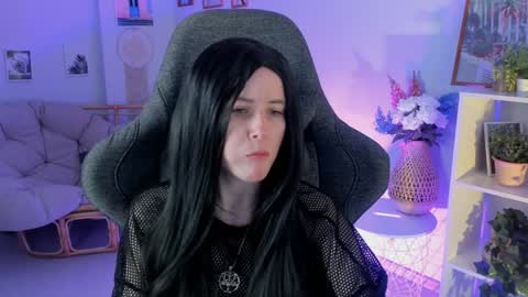 Snapshot of lexiwenford chatting on 12.18.24 Lexi Wenford NO NUDE GODDESS online show from 12.18.24