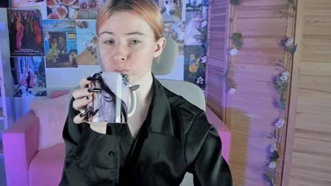 Snapshot of lexiwenford chatting on 12.28.24 Lexi Wenford NO NUDE GODDESS online show from 12.28.24