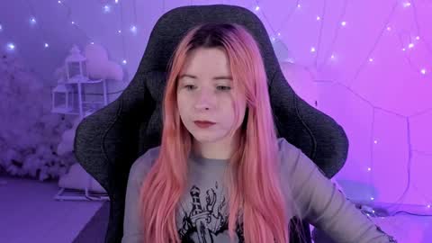 Snapshot of lexiwenford chatting on 01.14.25 Lexi Wenford NO NUDE GODDESS online show from 01.14.25