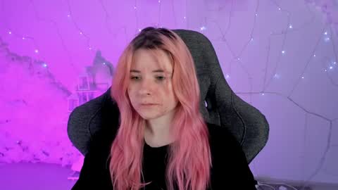 Snapshot of lexiwenford chatting on 01.28.25 Lexi Wenford NO NUDE GODDESS online show from 01.28.25