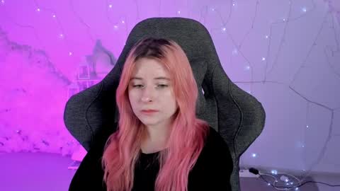 Snapshot of lexiwenford chatting on 01.28.25 Lexi Wenford NO NUDE GODDESS online show from 01.28.25