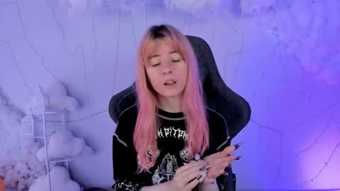 Snapshot of lexiwenford chatting on 02.07.25 Lexi Wenford NO NUDE GODDESS online show from 02.07.25