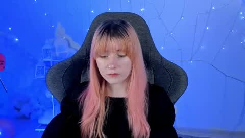 Snapshot of lexiwenford chatting on 02.12.25 Lexi Wenford NO NUDE GODDESS online show from 02.12.25