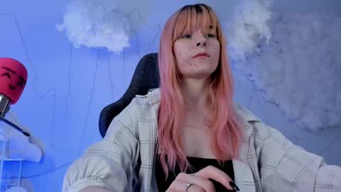 Snapshot of lexiwenford chatting on 02.17.25 Lexi Wenford NO NUDE GODDESS online show from 02.17.25