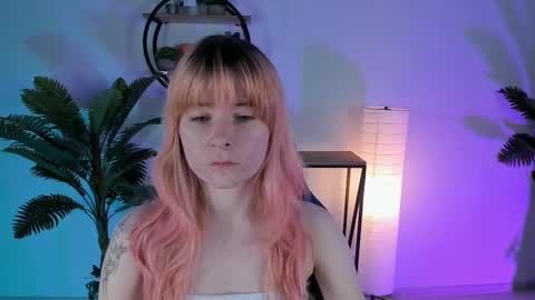 Snapshot of lexiwenford chatting on 02.18.25 Lexi Wenford NO NUDE GODDESS online show from 02.18.25