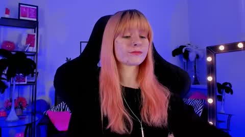 Snapshot of lexiwenford chatting on 02.20.25 Lexi Wenford NO NUDE GODDESS online show from 02.20.25