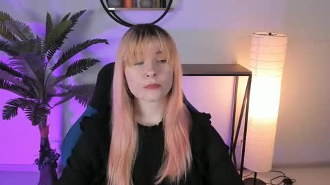 Snapshot of lexiwenford chatting on 02.24.25 Lexi Wenford NO NUDE GODDESS online show from 02.24.25