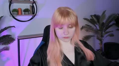 Snapshot of lexiwenford chatting on 03.03.25 Lexi Wenford NO NUDE GODDESS online show from 03.03.25