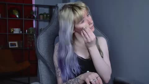Snapshot of lexiwenford chatting on 05.25.26 Lexi Wenford NO NUDE GODDESS online show from 05.25.26