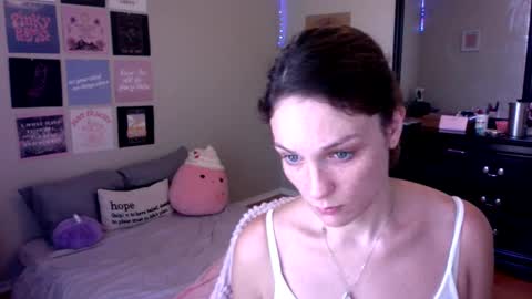 Snapshot of lexwyoex chatting on 09.26.25 lexwyoex online show from 09.26.25