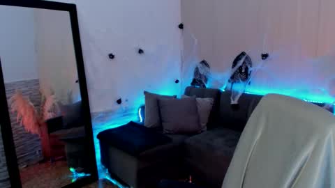 Lexy online show from 10.28.25