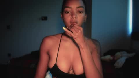 LEXY - Independent account online show from 04.18.26