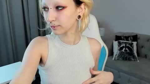 Lexy online show from 10.18.25