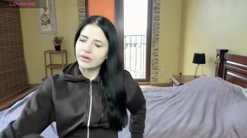 lexyswett online show from 10.15.25