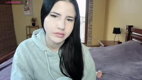 lexyswett online show from 10.17.25