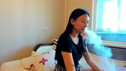 Snapshot of leyahanami chatting on 06.27.26 Leya online show from 06.27.26