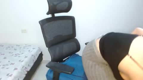 leydy_day online show from 11.27.25