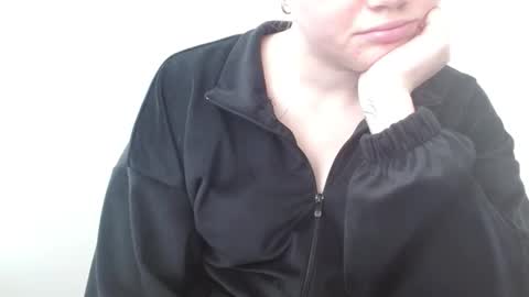 Snapshot of leyla_le chatting on 05.14.26 Leyla online show from 05.14.26