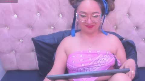 Snapshot of leyla_smithh chatting on 10.09.25 Leyla smithh online show from 10.09.25