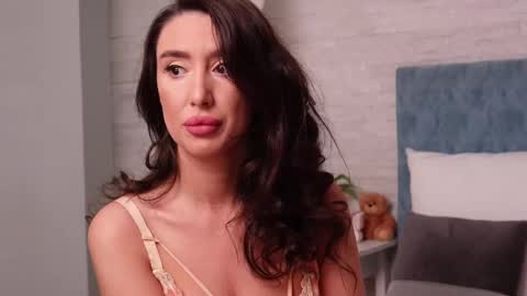 LeylaGracey online show from 02.13.25