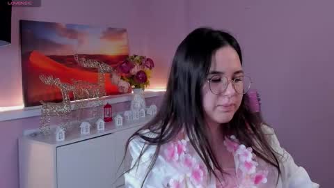 Snapshot of leylamirage chatting on 02.19.26 leylamirage online show from 02.19.26